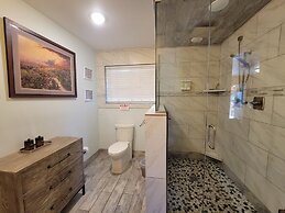 IVACAZ Suites on the Golf Course