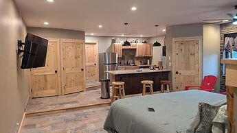 IVACAZ Suites on the Golf Course