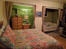 IVACAZ Suites on the Golf Course