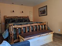 IVACAZ Suites on the Golf Course