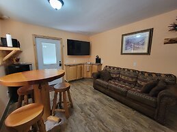 IVACAZ Suites on the Golf Course