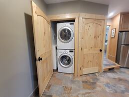 IVACAZ Suites on the Golf Course