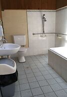 Riviera Caravan Park