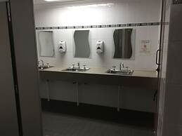 Riviera Caravan Park