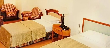 Lotus Family Hotel, Medan Tuanku