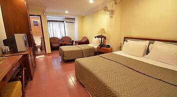 Lotus Family Hotel, Medan Tuanku