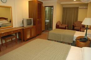 Lotus Family Hotel, Medan Tuanku