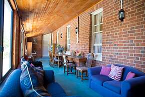 Boorowa Hotel