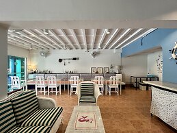 Nautical Home & Seashell House B&B