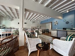 Nautical Home & Seashell House B&B