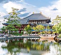 NARA Visitor Center & Inn