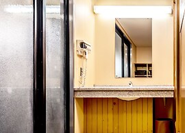 NARA Visitor Center & Inn