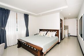 Beach 7 Condo by GrandisVillas