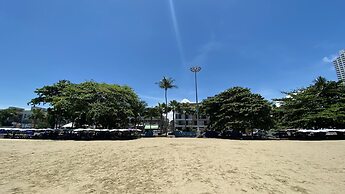 Beach 7 Condo by GrandisVillas