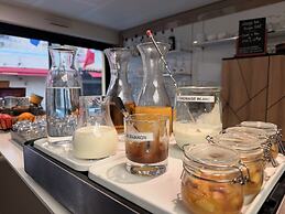 Unique Hotel & Residence