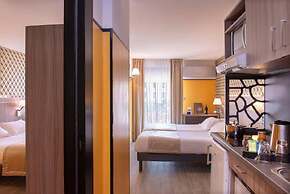 Unique Hotel & Residence