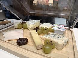 Unique Hotel & Residence