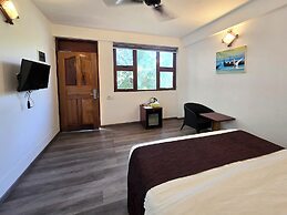 Tropic Tree Hotel Maldives