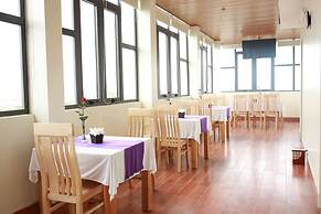 Family Airport Hotel