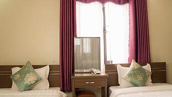 Family Airport Hotel