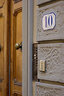 Arnobio Florence Suites