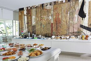 Mykonos Dove Beachfront Hotel