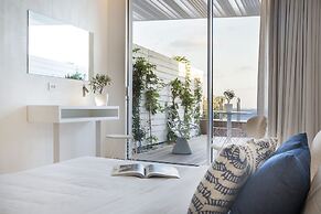 Mykonos Dove Beachfront Hotel