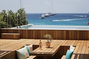 Mykonos Dove Beachfront Hotel