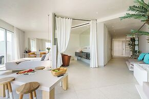 Mykonos Dove Beachfront Hotel