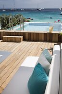 Mykonos Dove Beachfront Hotel