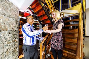 Q-Inn Boutique Hotel