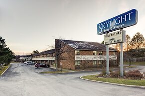 SkyLight Inn Cleveland - Willoughby
