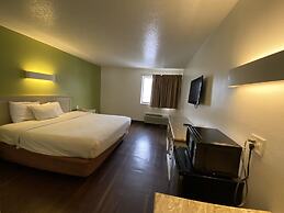 SkyLight Inn Cleveland - Willoughby