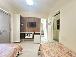 Lacqua DiRoma III Via Caldas