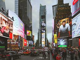 Crowne Plaza HY36 Midtown Manhattan by IHG