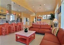 Gulfwaters Beachfront Resort 101 102