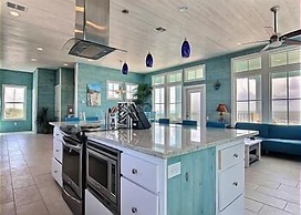 Gulfwaters Beachfront Resort 101 102