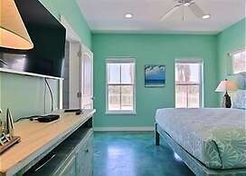 Gulfwaters Beachfront Resort 101 102