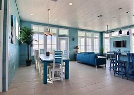 Gulfwaters Beachfront Resort 101 102