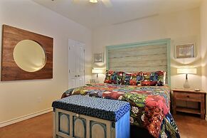 Pool front Paradise PB118