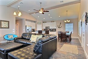 Mi Casa Tu Casa upstairs