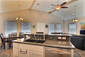 Mi Casa Tu Casa upstairs