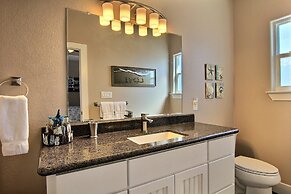 Mi Casa Tu Casa upstairs