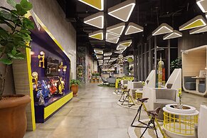 YELLO Hotel Harmoni Jakarta