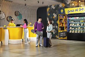 YELLO Hotel Harmoni Jakarta