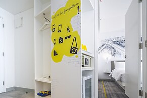 YELLO Hotel Harmoni Jakarta