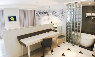 YELLO Hotel Harmoni Jakarta
