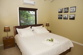 Vine Cottages Adults Only