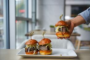 Hilton Garden Inn Seattle Bellevue Downtown, WA