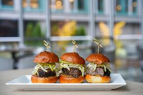 Hilton Garden Inn Seattle Bellevue Downtown, WA